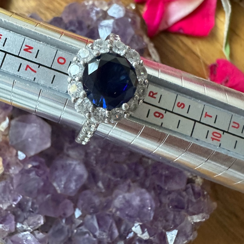 Elegant sterling Silver  925 JD CZ  and Blue Gemstone Ring size 8